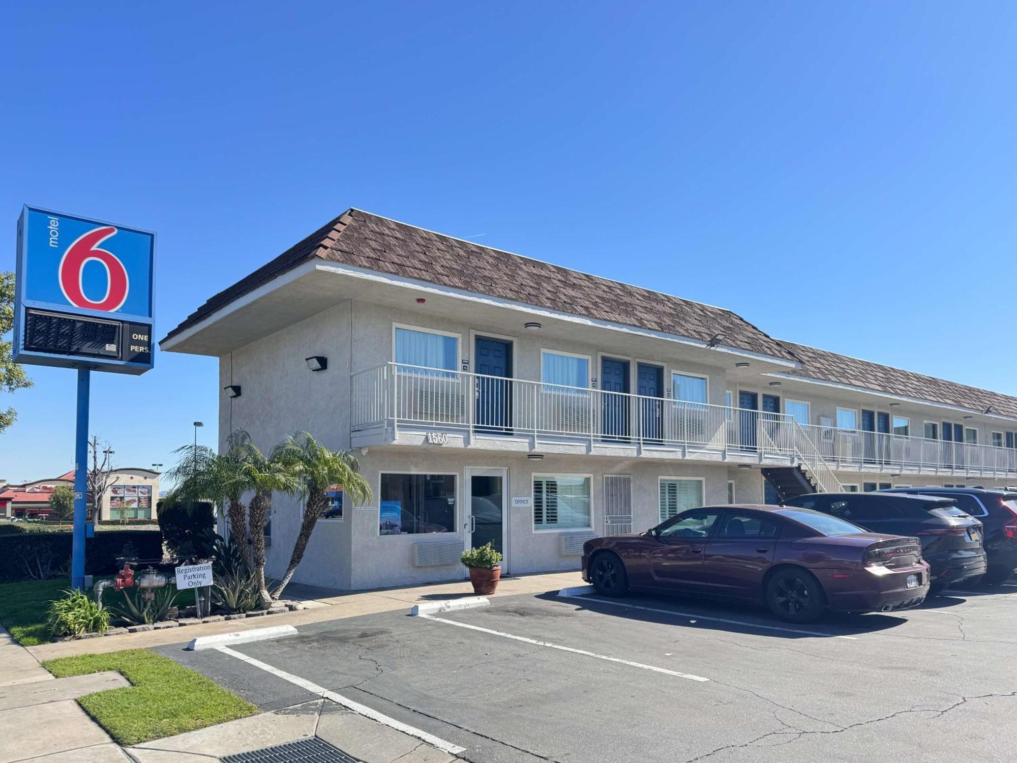 Motel 6 Ontario Airport Extérieur photo