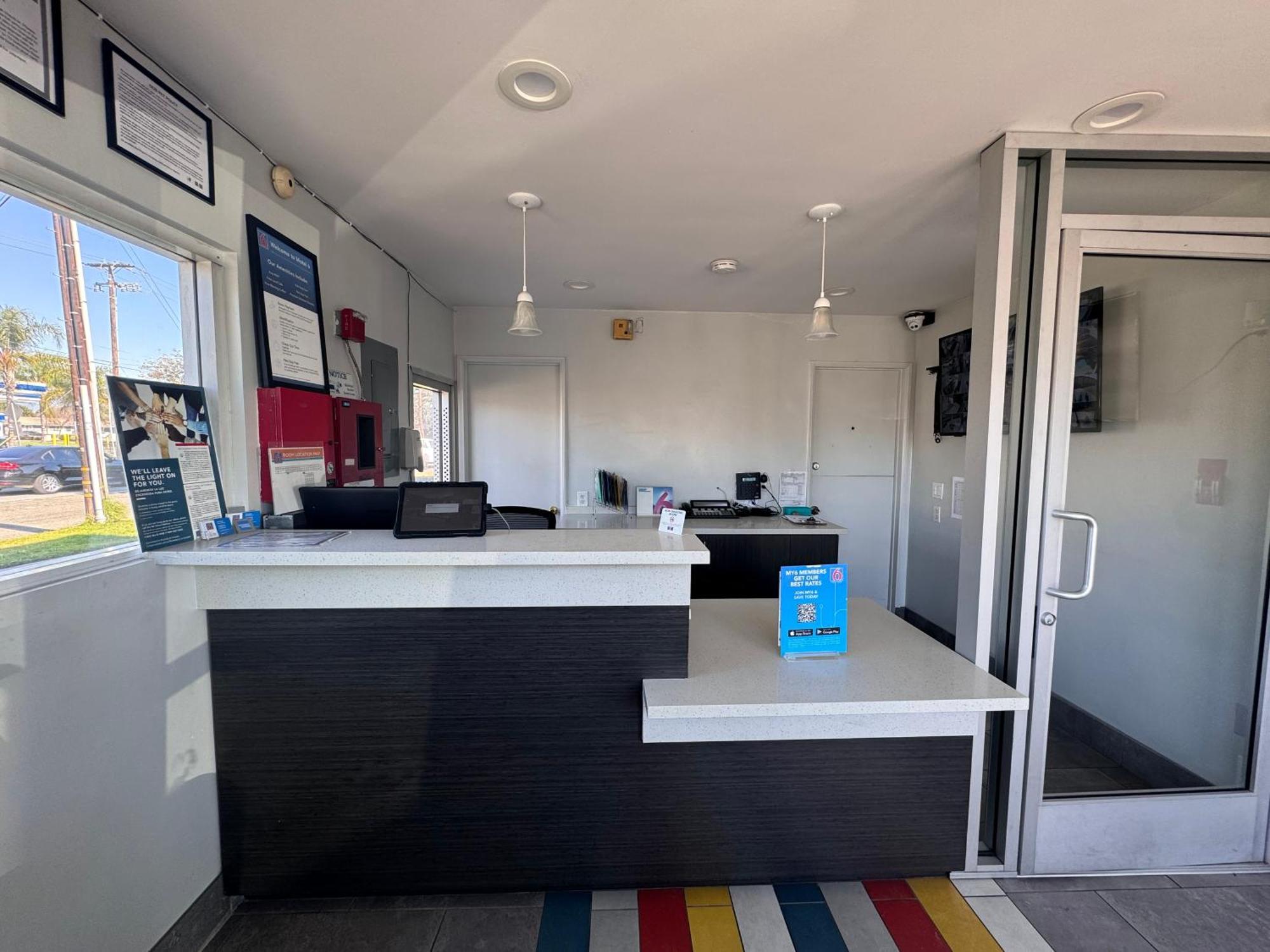 Motel 6 Ontario Airport Extérieur photo