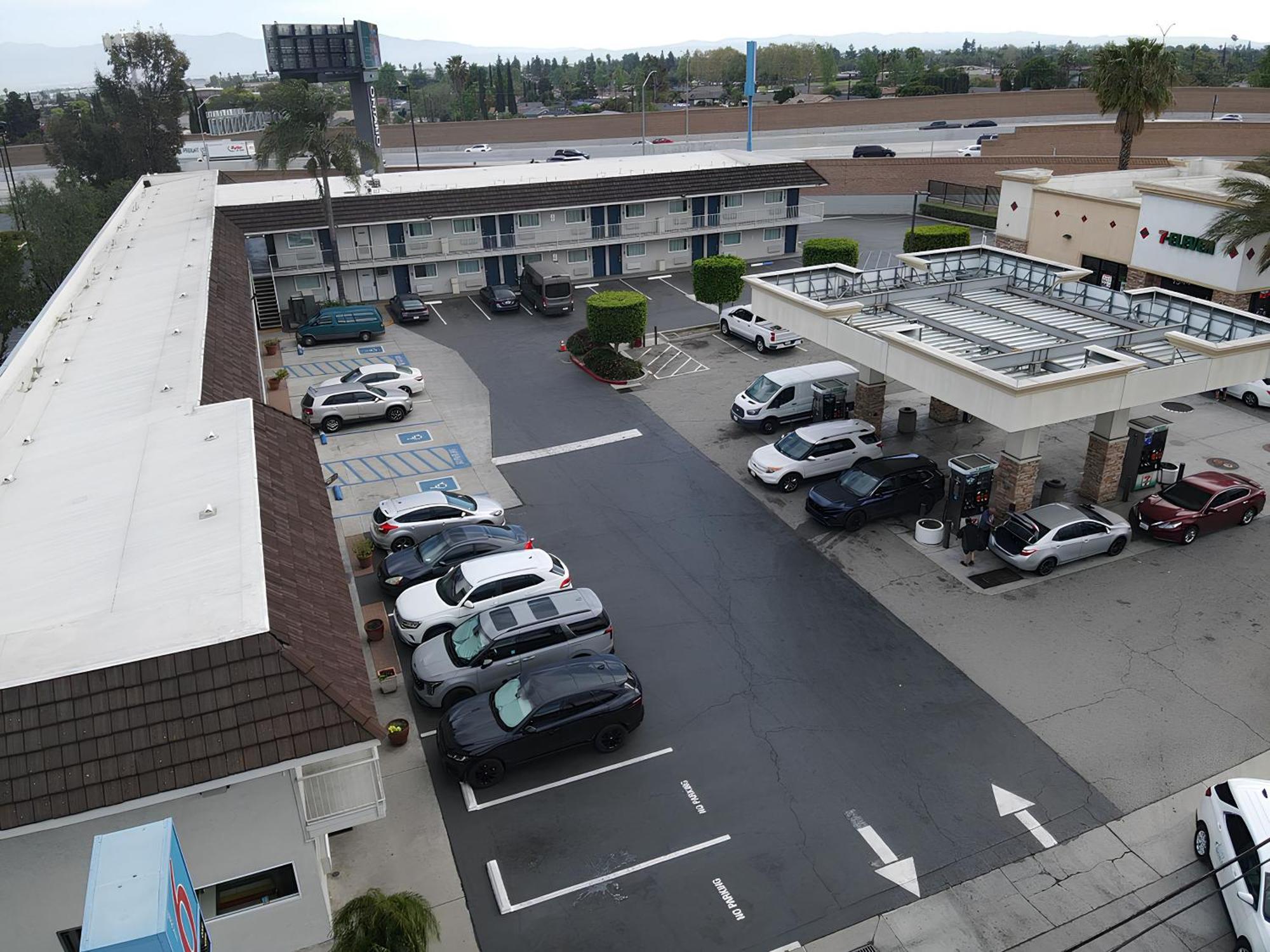 Motel 6 Ontario Airport Extérieur photo
