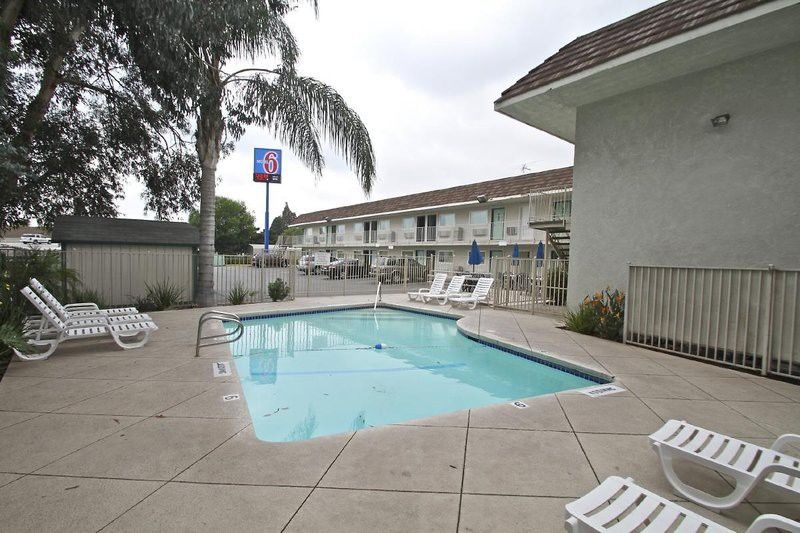 Motel 6 Ontario Airport Extérieur photo
