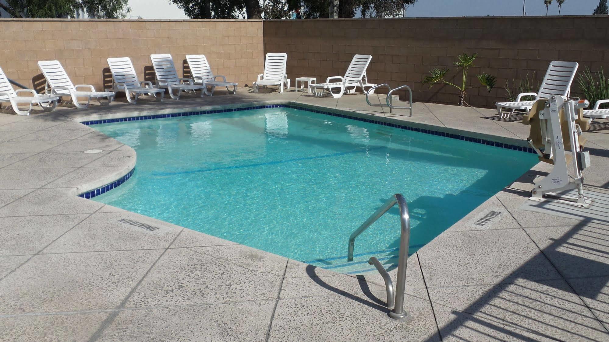 Motel 6 Ontario Airport Extérieur photo