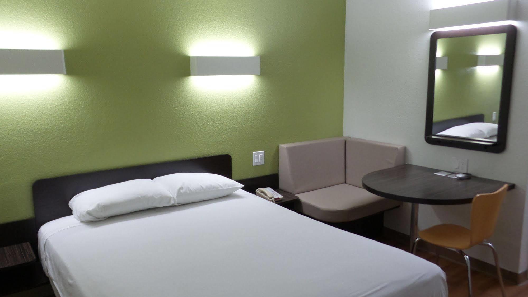 Motel 6 Ontario Airport Extérieur photo