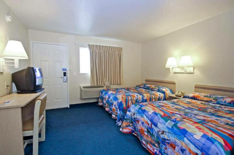Motel 6 Ontario Airport Extérieur photo